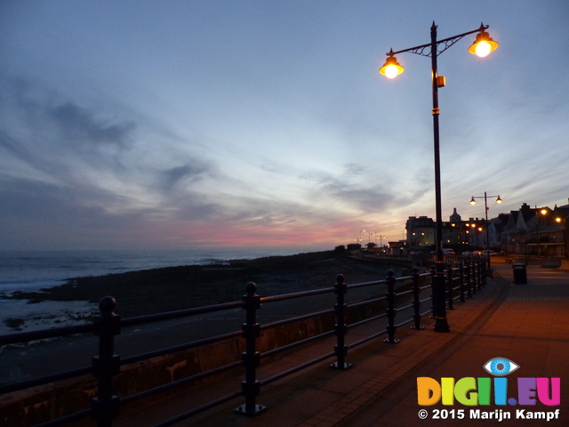 FZ012098 Sunset at Porthcawl beach